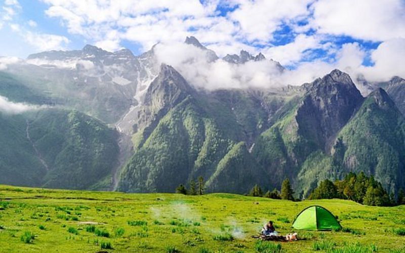 Dayara Bugyal Trek